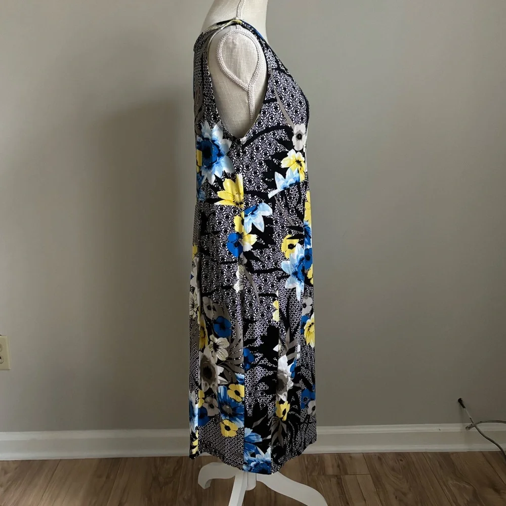 Floral Shift Dress Blue and Yellow Flowers - Picture 4 of 8